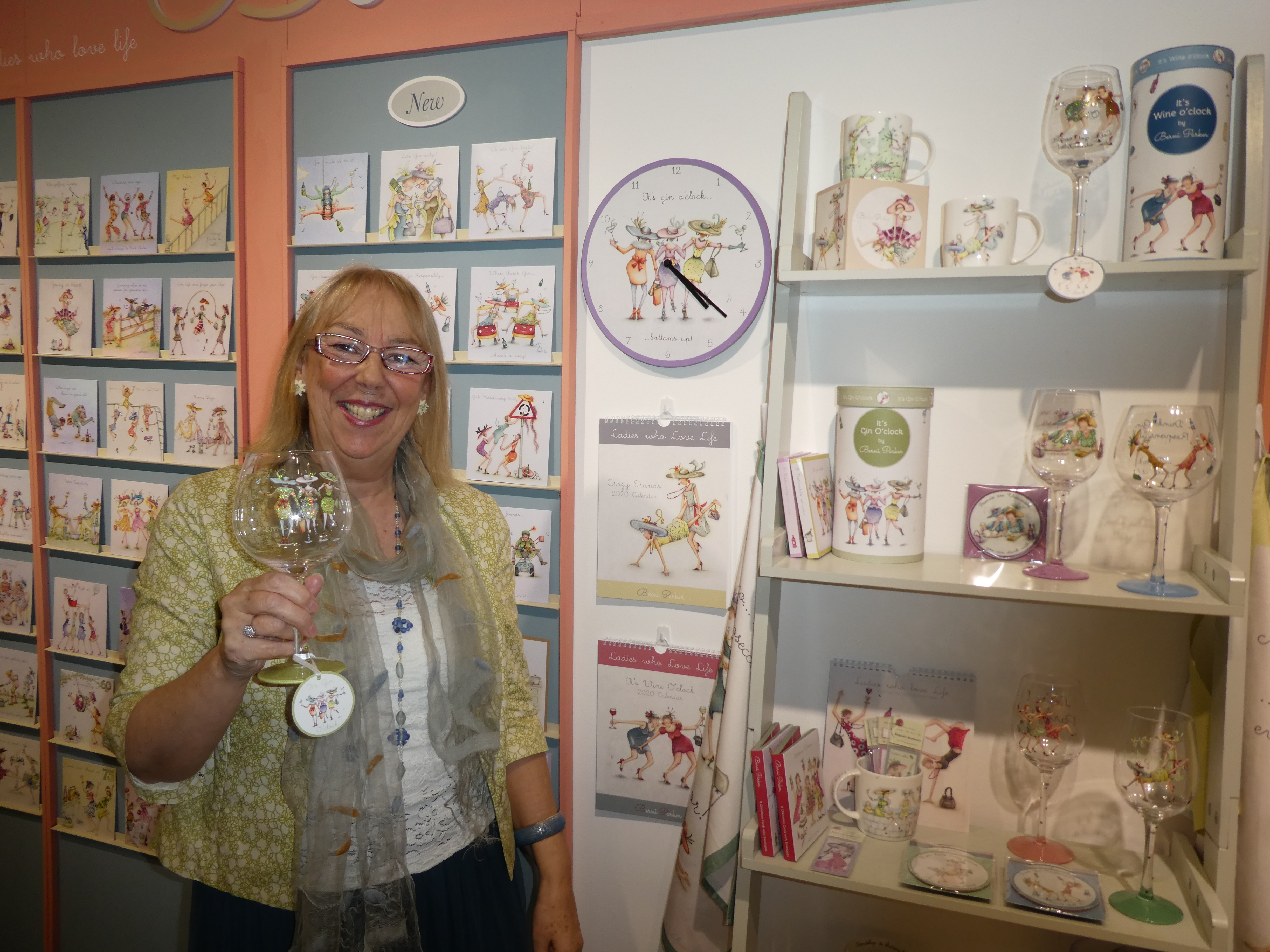 Above: It was a cheers from Berni Parker who christened the company’s diversification into extending its portfolio into producing glassware, calendars, clocks and more gifts under its own steam. 