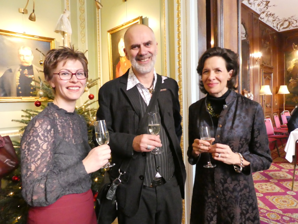 Above: (left-right) Lisa Shoesmith, David Hicks and Amanda Fergusson, ceo of the GCA at the recent Past Presidents Luncheon.