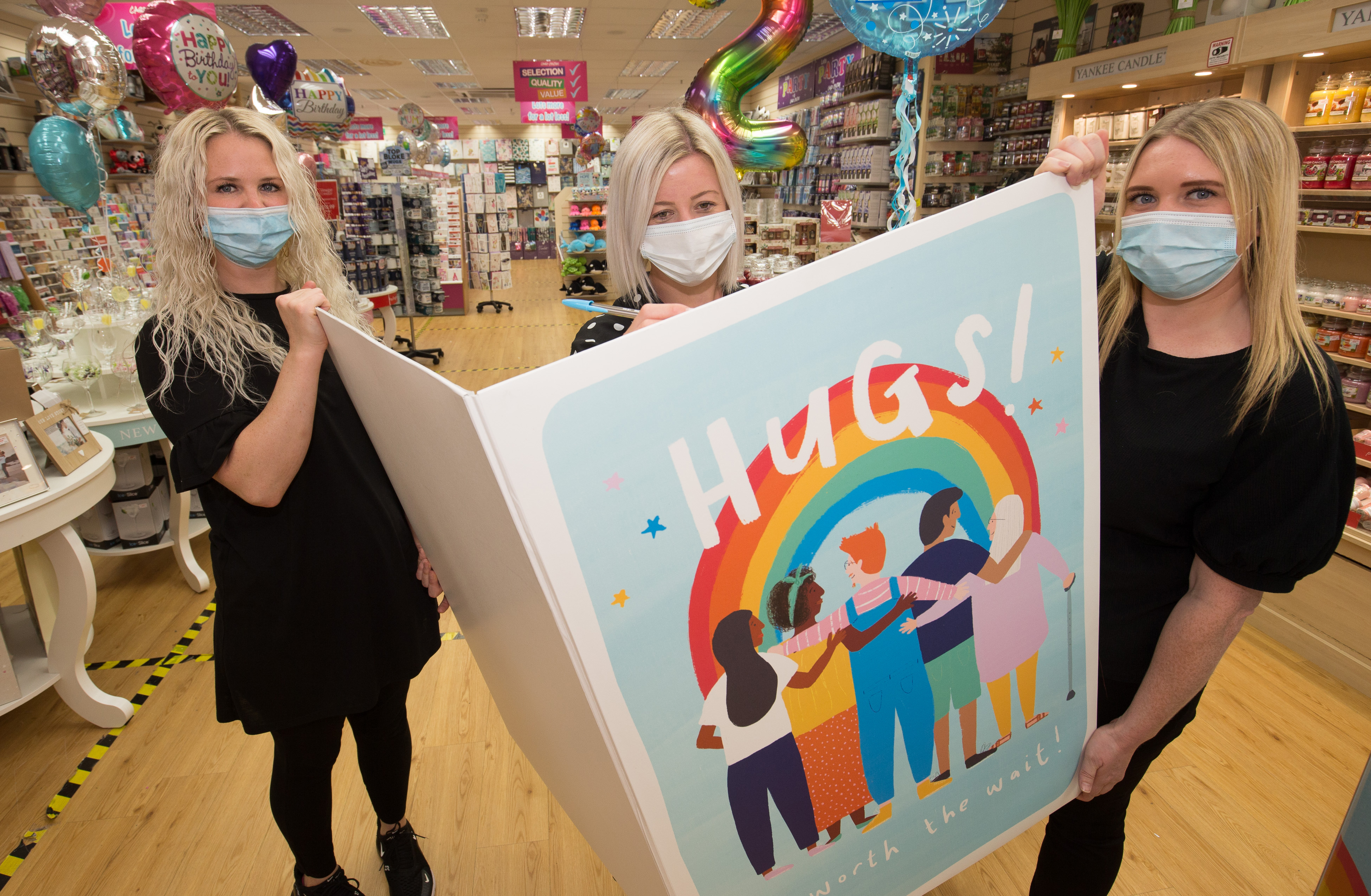 Above: Cardzone joined forces with Fedrigoni and Hallmark last year in a campaign which saw members of the public write messages of thanks inside giant cards.