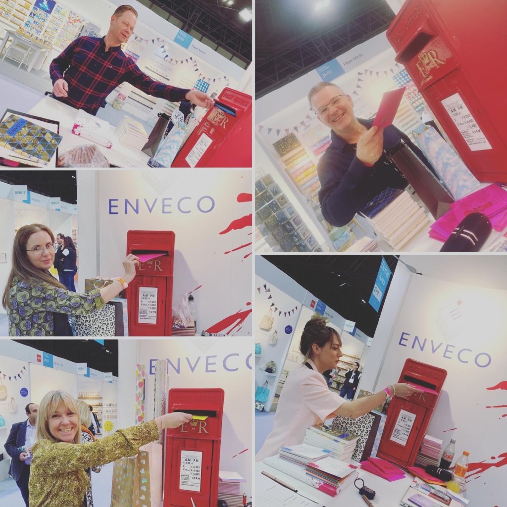 Above: Exhibitors were keen to be in with a chance to win £500 worth of free envelopes or notebooks from Enveco in its Spring Fair Prize draw