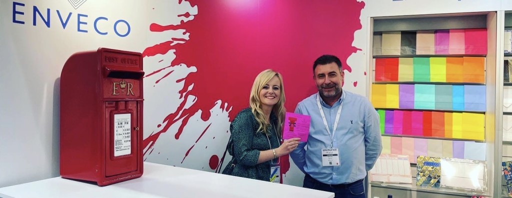 Above: Louise Tiler, founder of Louise Tiler Designs, won first prize in Enveco’s draw of £300 worth of envelopes or notebooks (seen here with sales director John Jones), the two runners-up, who each received £100 worth of envelopes or notebooks, were Middlemouse Group and From Jude