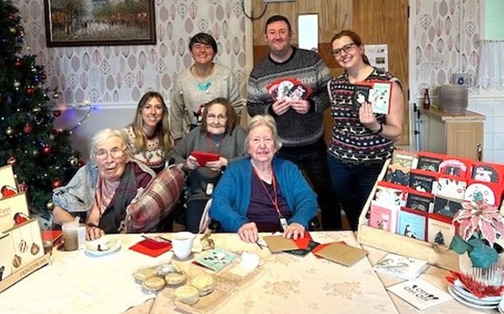 Above: Penguin Ink’s Lizzie, Kelly and Sarah from Stormy Knight, and David from Ricicle Cards had a lovely time with Bishopsmead Lodge residents