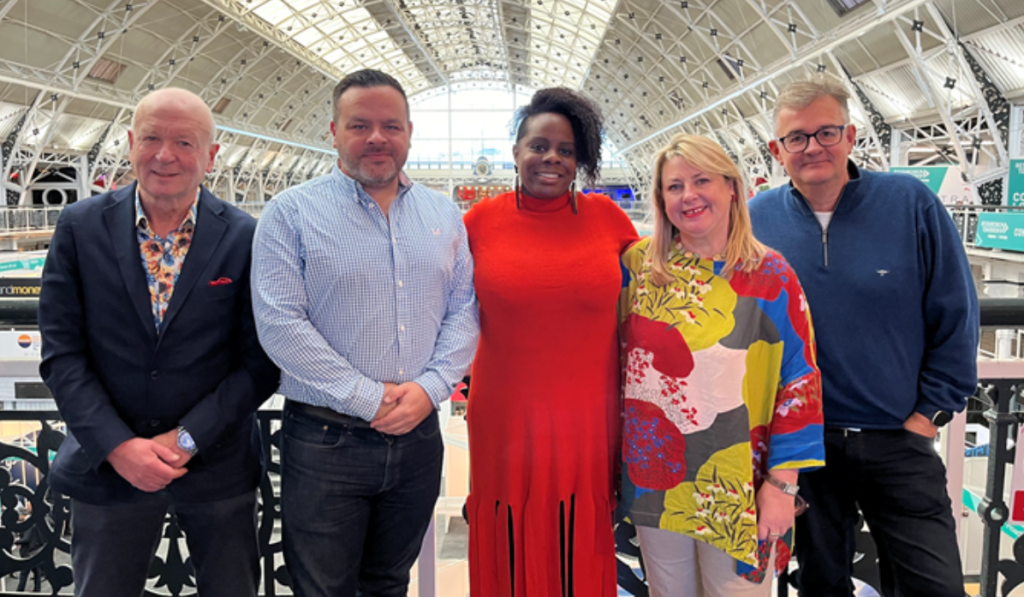 Above: Max Publishing’s Warren Lomax, Rob Willis, Jakki Brown, and Ian Hyder with LSS event manager Chantelle White (centre)